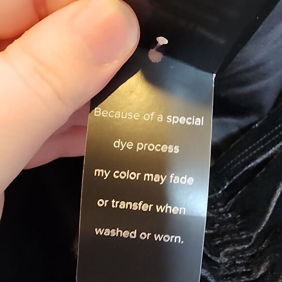 5X 28W Torrid Black Stretch Velvet Shirred Front Off Shoulder Top Holiday Naught - Picture 7 of 8